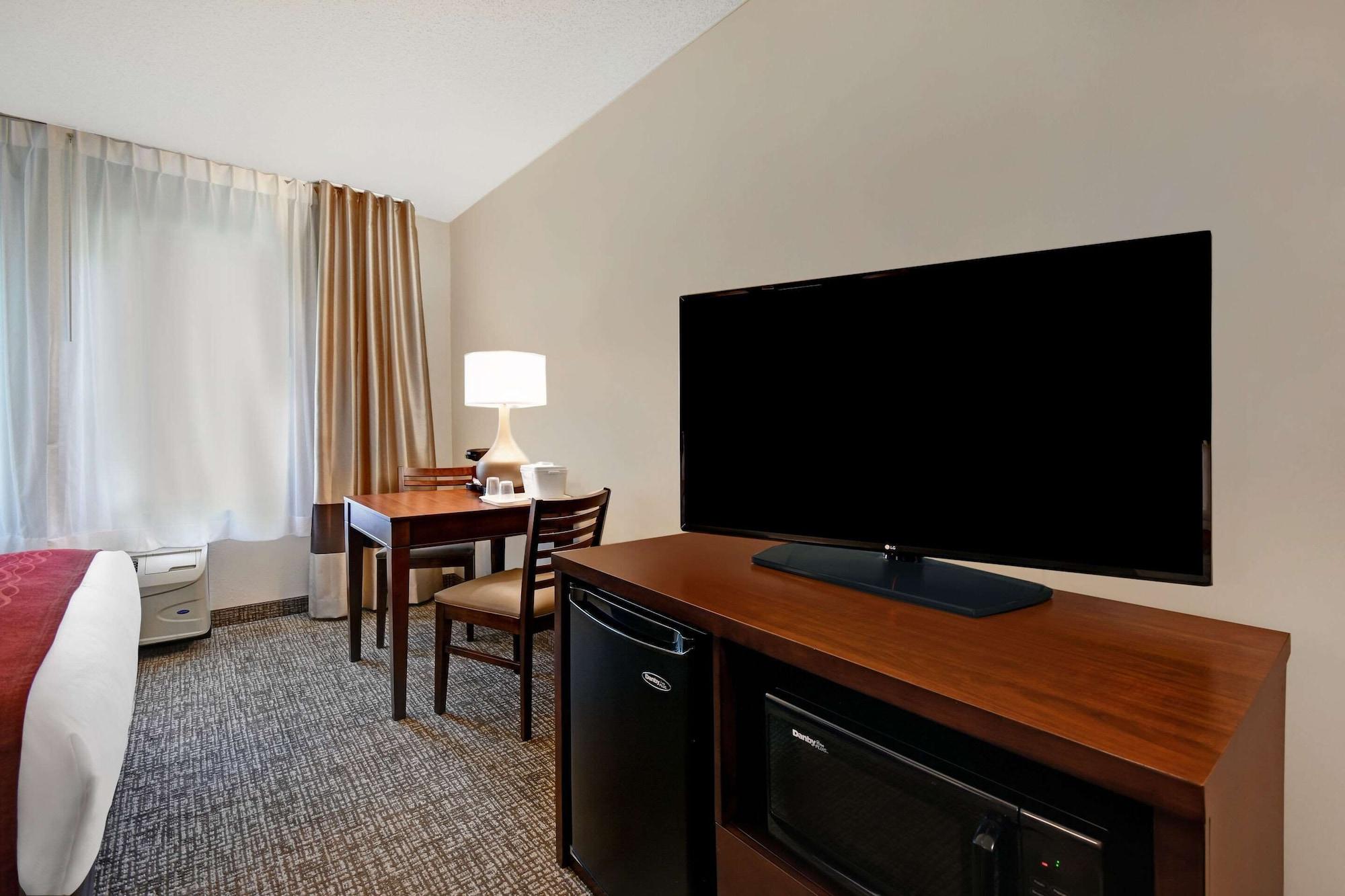 Wilton Comfort Inn & Suites מראה חיצוני תמונה