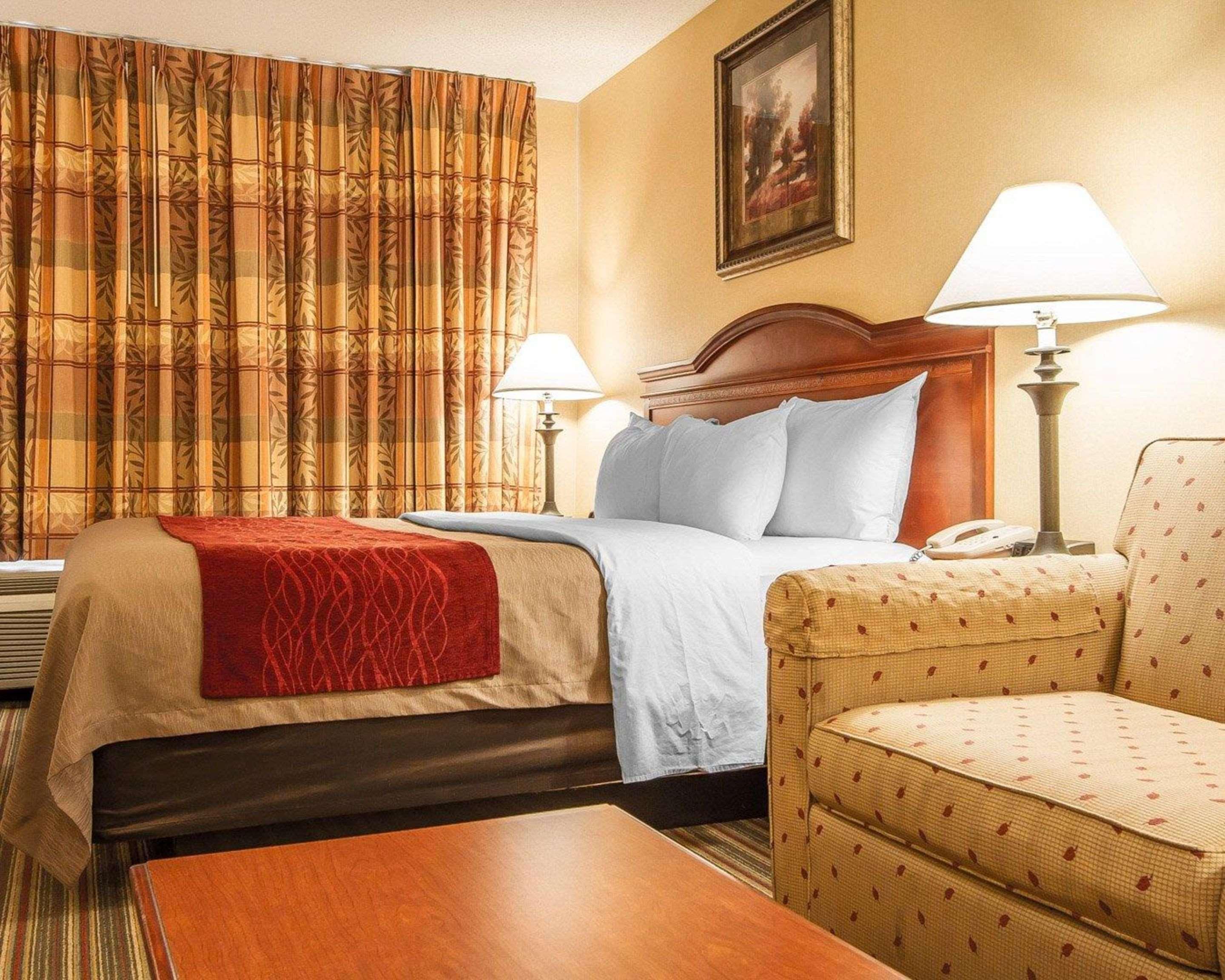 Wilton Comfort Inn & Suites מראה חיצוני תמונה