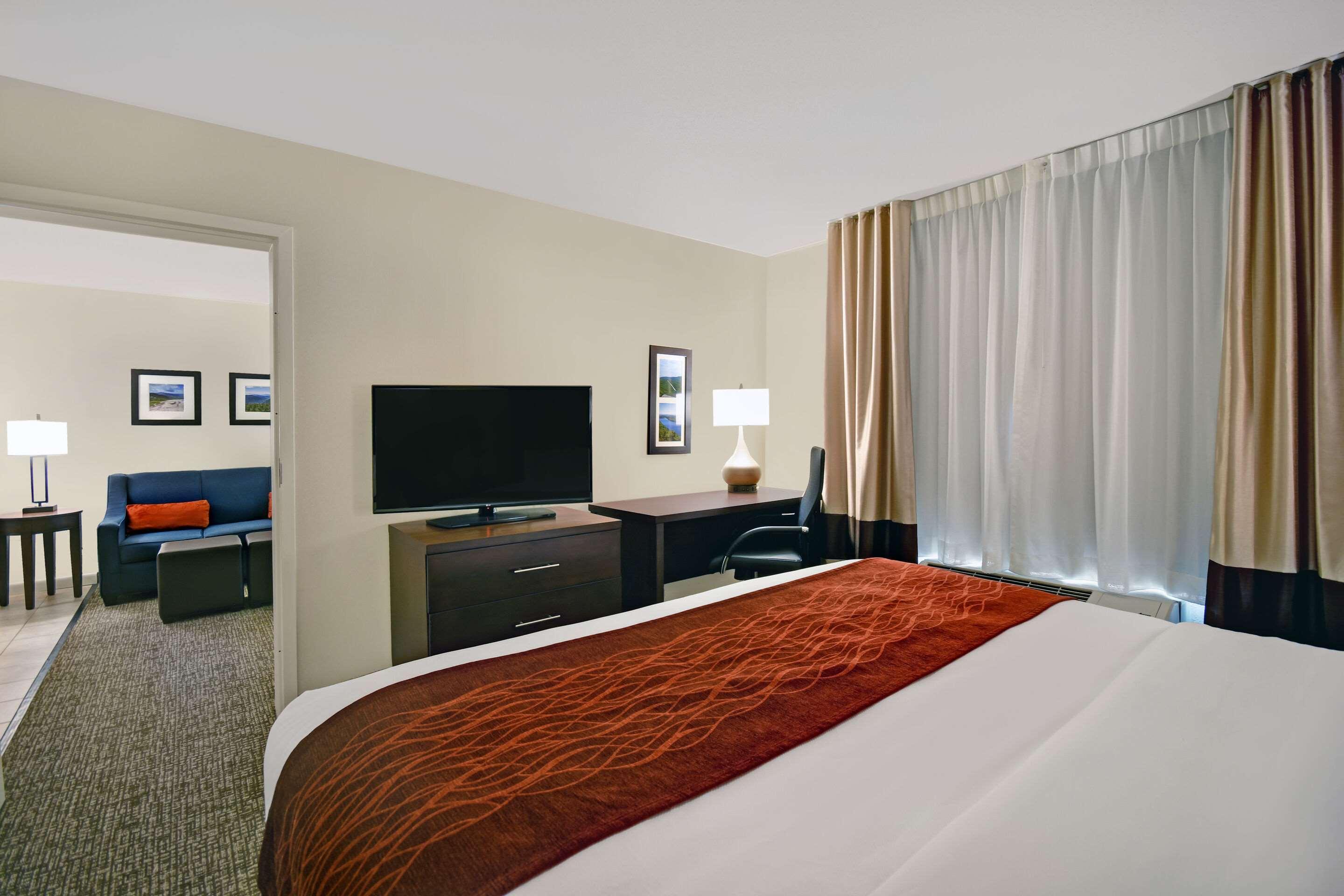 Wilton Comfort Inn & Suites מראה חיצוני תמונה