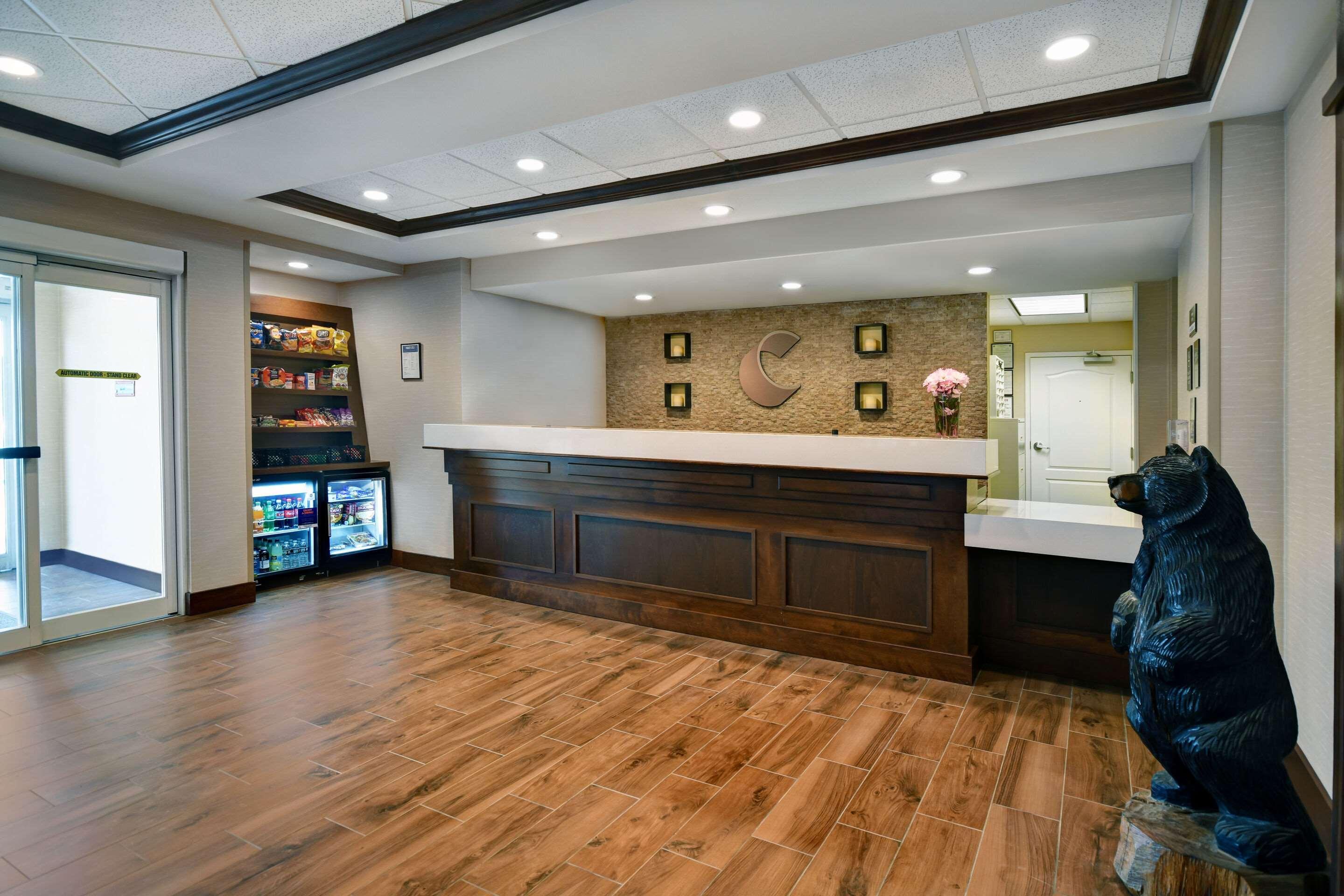 Wilton Comfort Inn & Suites מראה חיצוני תמונה