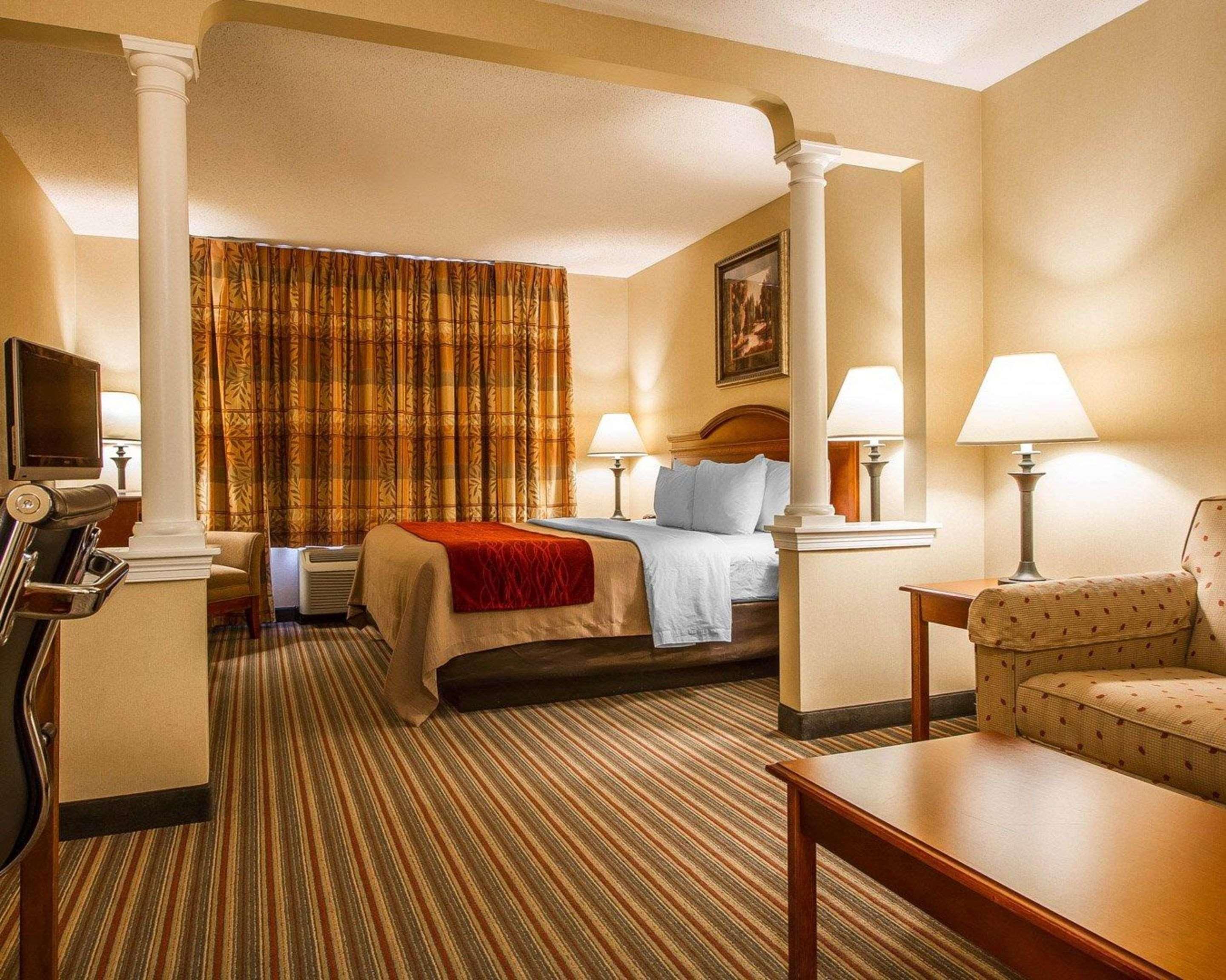 Wilton Comfort Inn & Suites מראה חיצוני תמונה
