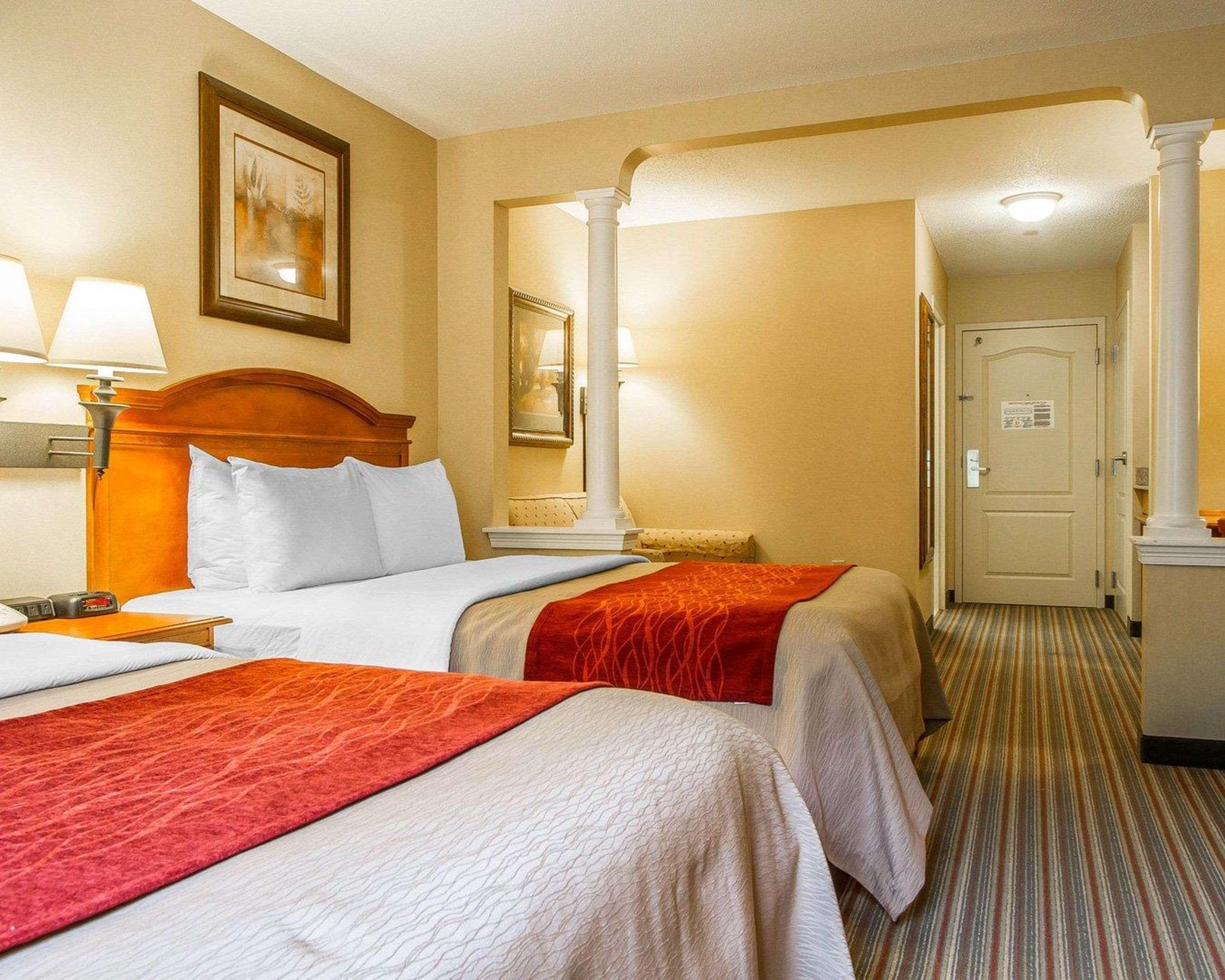 Wilton Comfort Inn & Suites מראה חיצוני תמונה
