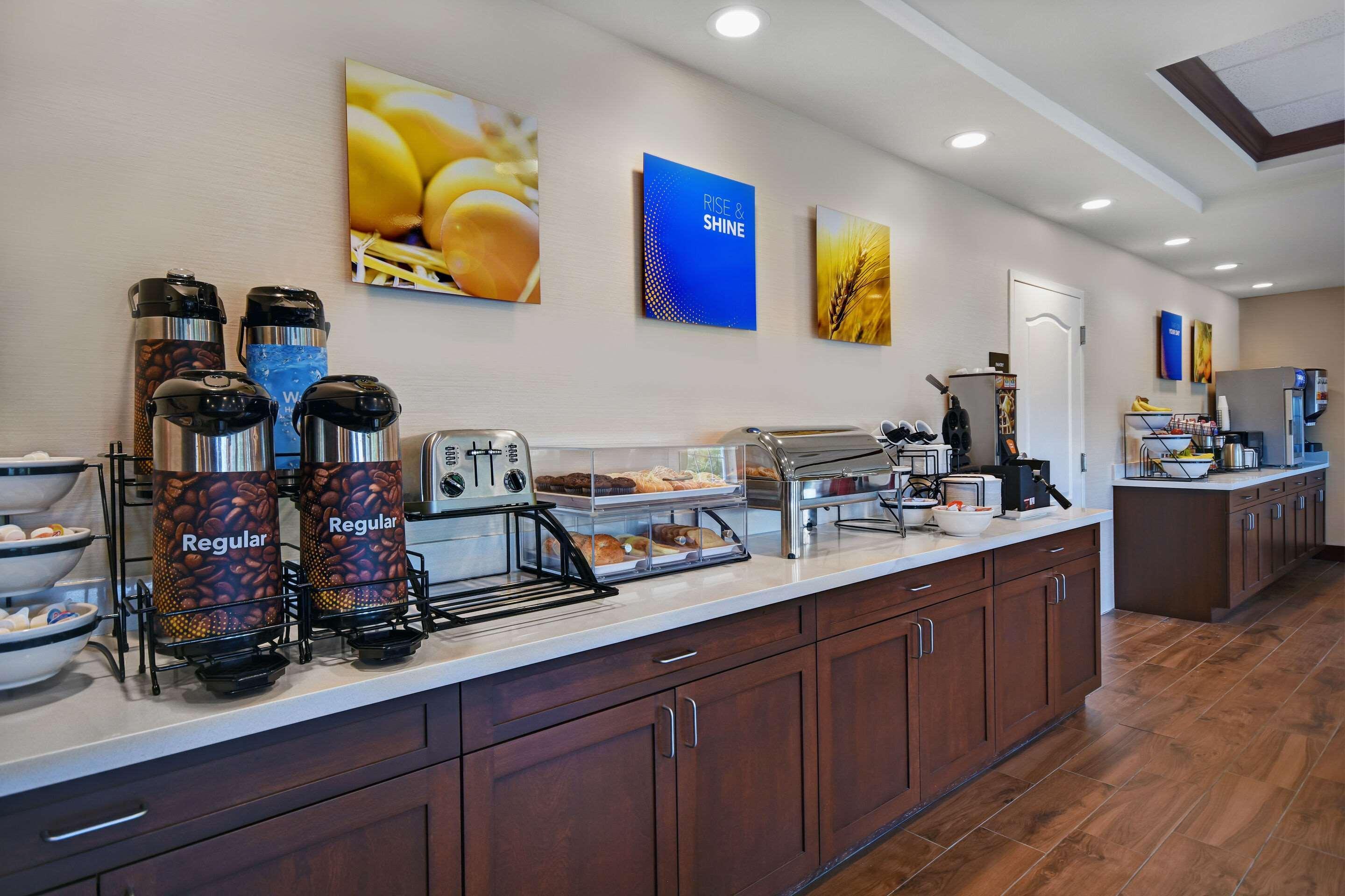 Wilton Comfort Inn & Suites מראה חיצוני תמונה